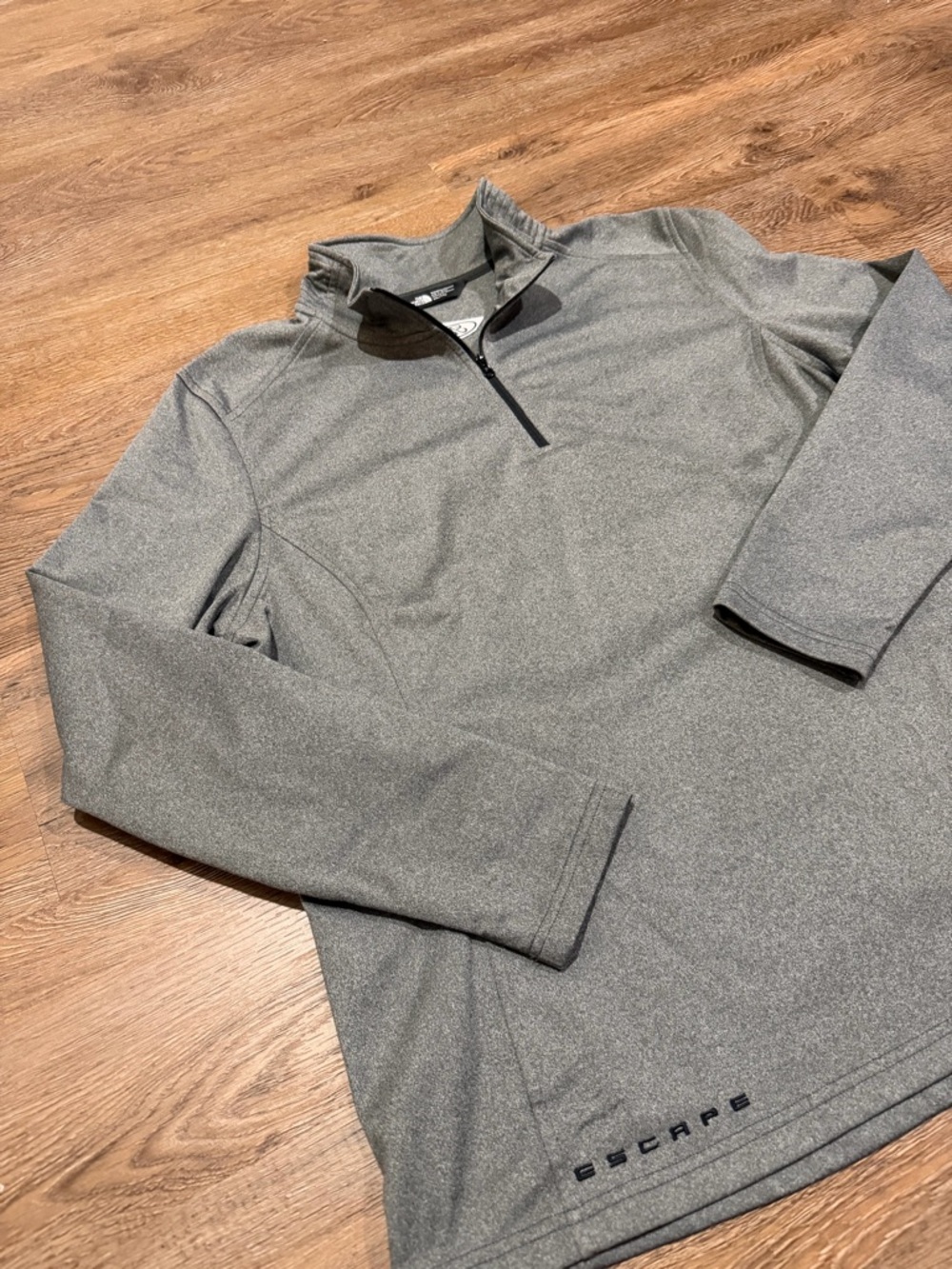 The North Face x Ford Escape Women’s Gray Quarter-Zip Pullover Jacket - Picture 4 of 9